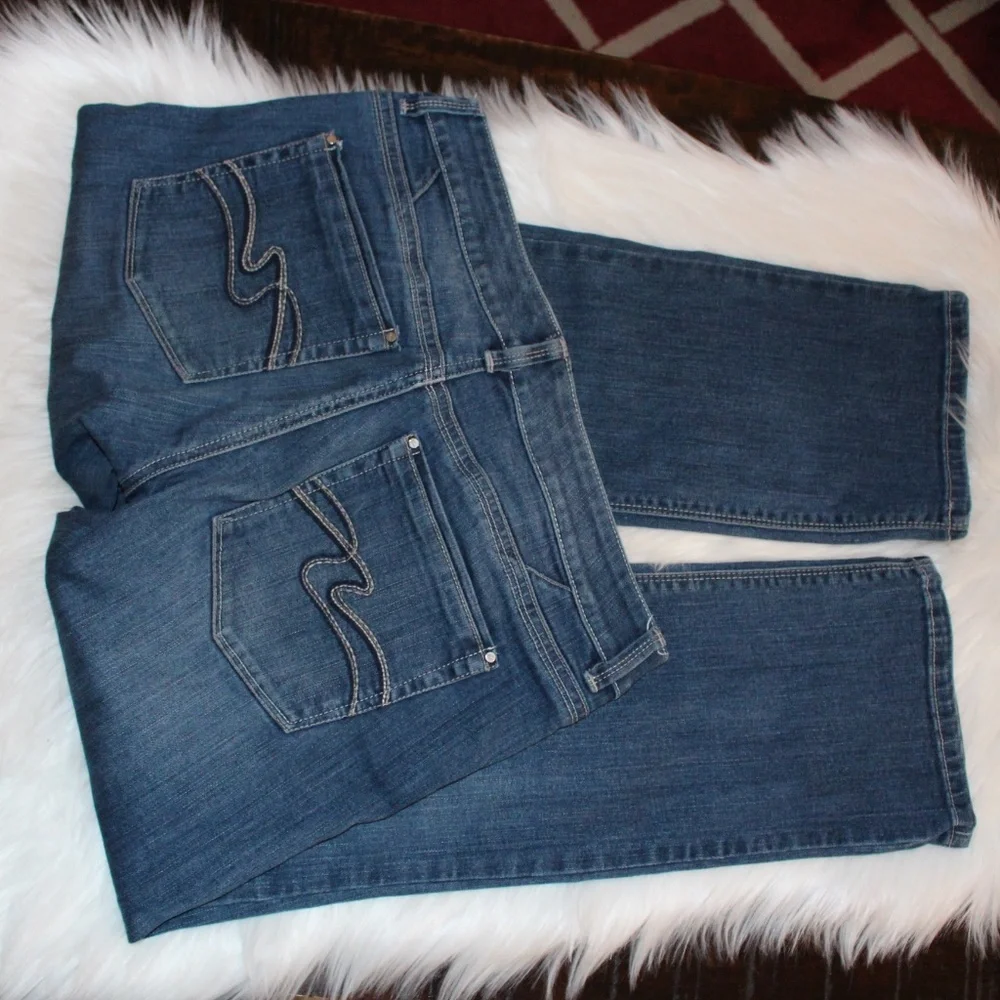 White House Black Market, Blanc cropped Leg Jeans - Picture 4 of 7